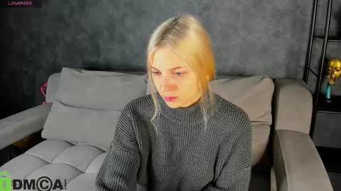 sabrina_moun online show from October 20, 2025, 9:21 am