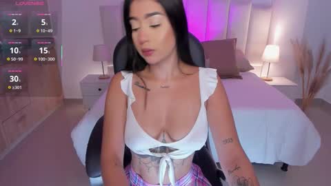 Sabrina online show from November 26, 2025, 7:37 pm