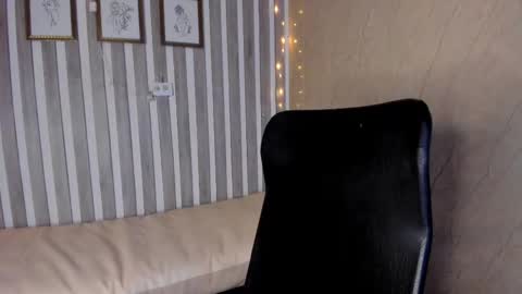 Snapshot of sabrinahims_ chatting on February 12, 2025, 2:24 am mariana online show from February 12, 2025, 2:24 am