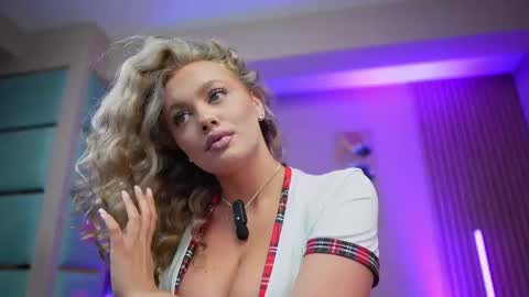 SabrinaJade online show from May 8, 2026, 7:14 am