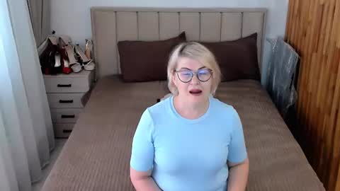 Snapshot of sabrinamacmarren chatting on July 2, 2026, 3:07 pm Sabrina MacMarren online show from July 2, 2026, 3:07 pm