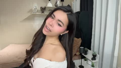 Snapshot of sabrinamadonna54 chatting on June 8, 2026, 9:37 pm sabrinamadonna54 online show from June 8, 2026, 9:37 pm