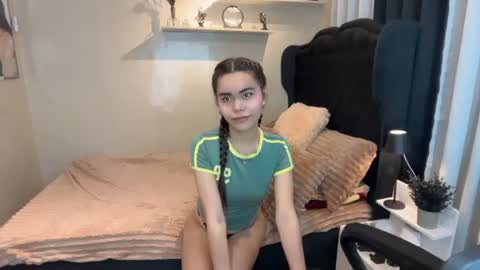 Snapshot of sabrinamadonna54 chatting on June 23, 2026, 8:12 am sabrinamadonna54 online show from June 23, 2026, 8:12 am