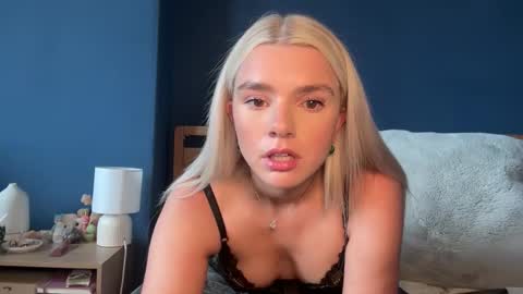 Snapshot of sabrinamasson chatting on September 17, 2025, 2:19 pm sabrina online show from September 17, 2025, 2:19 pm