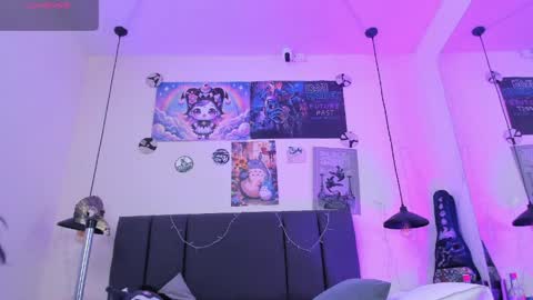 Sabrina  online show from April 11, 2026, 11:25 am