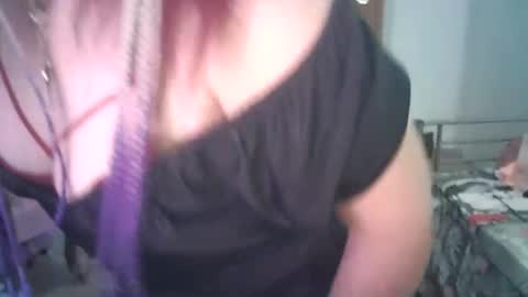 SabrinaXlovess online show from April 7, 2026, 6:30 pm