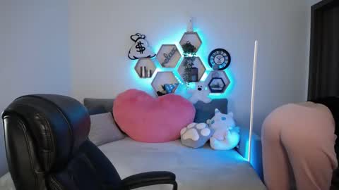 Sabrina Violet online show from March 11, 2025, 9:13 am