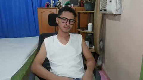 Snapshot of sachu01 chatting on July 8, 2026, 4:44 pm Sachu01 online show from July 8, 2026, 4:44 pm