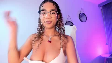 Sophie online show from February 25, 2025, 9:35 pm