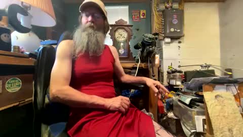 Snapshot of safety_fist chatting on February 24, 2025, 9:41 pm safety_fist online show from February 24, 2025, 9:41 pm