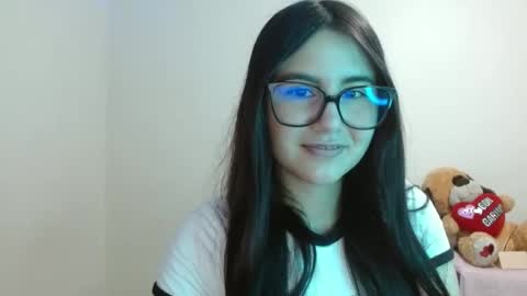 Sahaliefox  online show from September 28, 2025, 10:59 pm