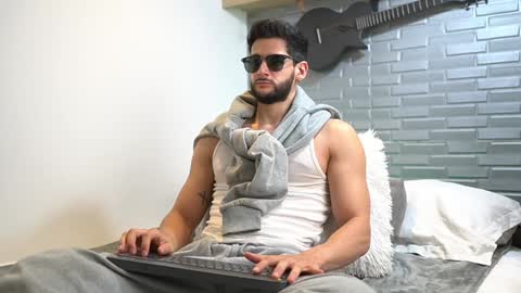 saimon  online show from January 27, 2025, 9:00 pm