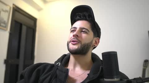 saimon  online show from October 22, 2025, 8:19 pm