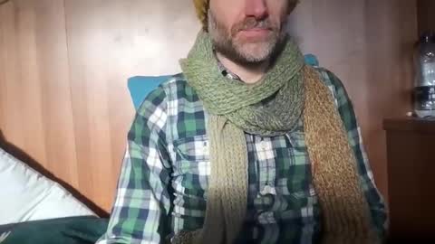 Snapshot of saint009 chatting on January 22, 2025, 1:53 pm saint009 online show from January 22, 2025, 1:53 pm