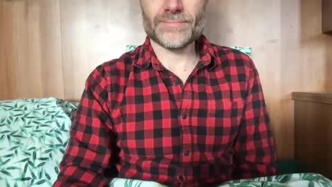 Snapshot of saint009 chatting on March 5, 2025, 2:23 pm saint009 online show from March 5, 2025, 2:23 pm