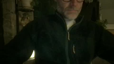 saint009 online show from April 19, 2026, 8:55 pm