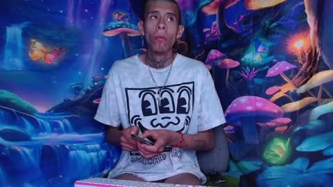 Snapshot of saint_boyy chatting on January 13, 2025, 7:00 am saint boy online show from January 13, 2025, 7:00 am