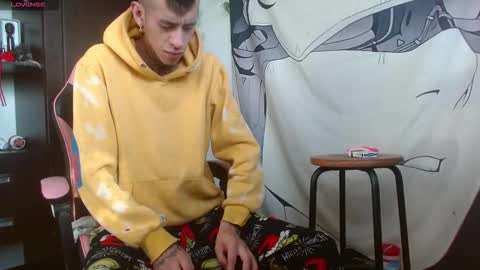 Snapshot of saint_boyy chatting on September 25, 2025, 11:36 am saint boy online show from September 25, 2025, 11:36 am