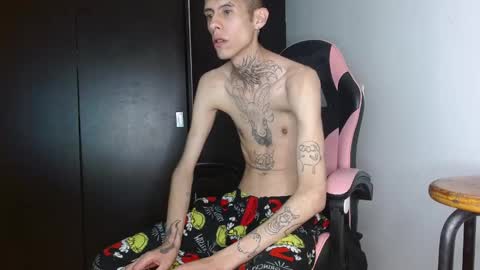 Snapshot of saint_boyy chatting on October 4, 2025, 10:46 am saint boy online show from October 4, 2025, 10:46 am