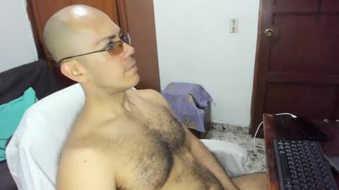Snapshot of saintedy01 chatting on April 22, 2026, 12:28 pm saintedy01 online show from April 22, 2026, 12:28 pm