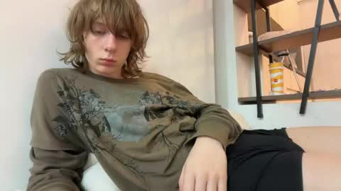 Snapshot of saintfawn chatting on April 21, 2026, 12:12 am saintfawn online show from April 21, 2026, 12:12 am