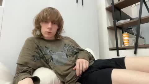 Snapshot of saintfawn chatting on April 21, 2026, 5:17 pm saintfawn online show from April 21, 2026, 5:17 pm