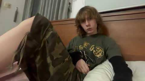 Snapshot of saintfawn chatting on April 24, 2026, 11:07 pm saintfawn online show from April 24, 2026, 11:07 pm