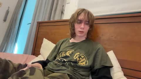 Snapshot of saintfawn chatting on May 5, 2026, 1:46 am saintfawn online show from May 5, 2026, 1:46 am