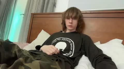 Snapshot of saintfawn chatting on May 6, 2026, 1:03 am saintfawn online show from May 6, 2026, 1:03 am