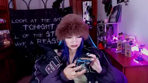    online show from December 20, 2025, 9:00 pm