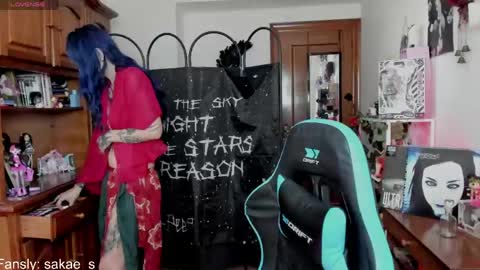    online show from April 21, 2026, 7:14 am