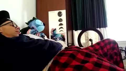 salis1981 online show from February 9, 2025, 9:28 pm