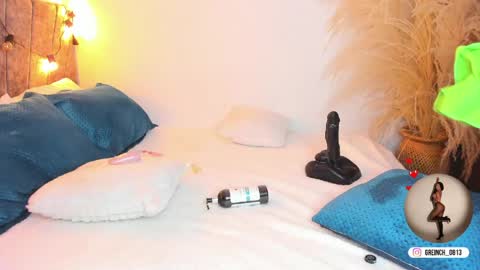Snapshot of sally_rosses chatting on May 11, 2026, 4:04 pm sally rosses online show from May 11, 2026, 4:04 pm