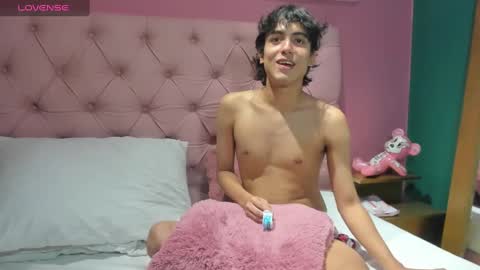 salvatore  online show from January 12, 2025, 3:39 am