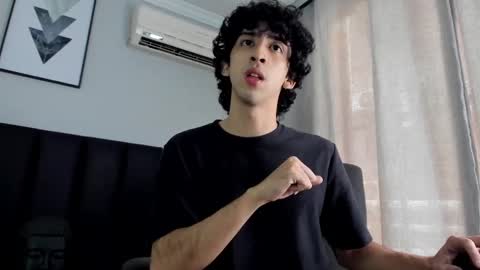 salvatore  online show from March 4, 2025, 2:32 pm