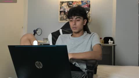 salvatore_montt online show from March 4, 2025, 12:50 am