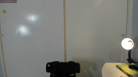 salvatore_montt online show from March 9, 2025, 4:49 am