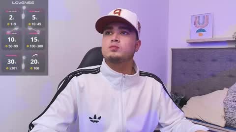 Salvatore  online show from September 17, 2025, 8:43 pm