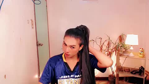 Snapshot of sam_mitinair chatting on December 3, 2024, 4:06 pm sam online show from December 3, 2024, 4:06 pm