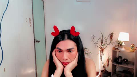 Snapshot of sam_mitinair chatting on December 11, 2024, 12:12 am sam online show from December 11, 2024, 12:12 am