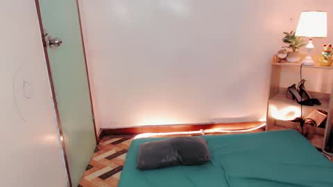 Snapshot of sam_mitinair chatting on December 13, 2024, 8:15 pm sam online show from December 13, 2024, 8:15 pm