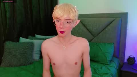 Snapshot of sam_russo chatting on September 29, 2025, 8:30 am Sam online show from September 29, 2025, 8:30 am