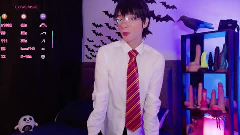 Snapshot of sam_russo chatting on October 28, 2025, 7:34 am Sam online show from October 28, 2025, 7:34 am