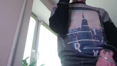 sam_skywalker online show from April 2, 2026, 9:07 am