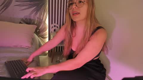 Samaantha  online show from February 11, 2026, 11:37 am