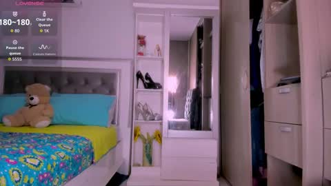 carolina online show from October 9, 2025, 1:36 am