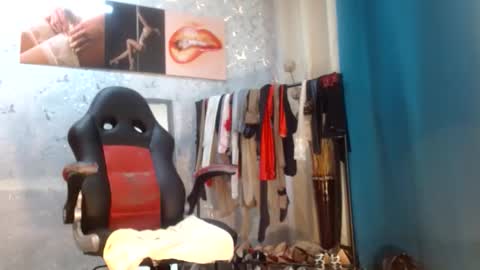 Snapshot of samanta_brownn_ chatting on June 11, 2026, 10:57 am samanta online show from June 11, 2026, 10:57 am