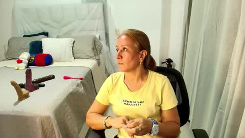 Samanta Stone online show from May 14, 2026, 12:28 am