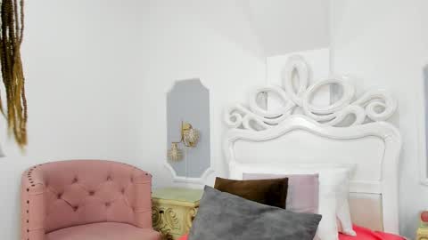 Samanta online show from March 5, 2025, 7:38 pm