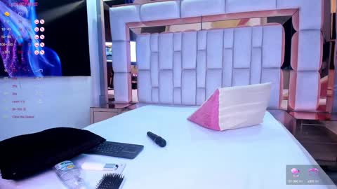 S A M A N T A   online show from February 1, 2025, 5:07 am